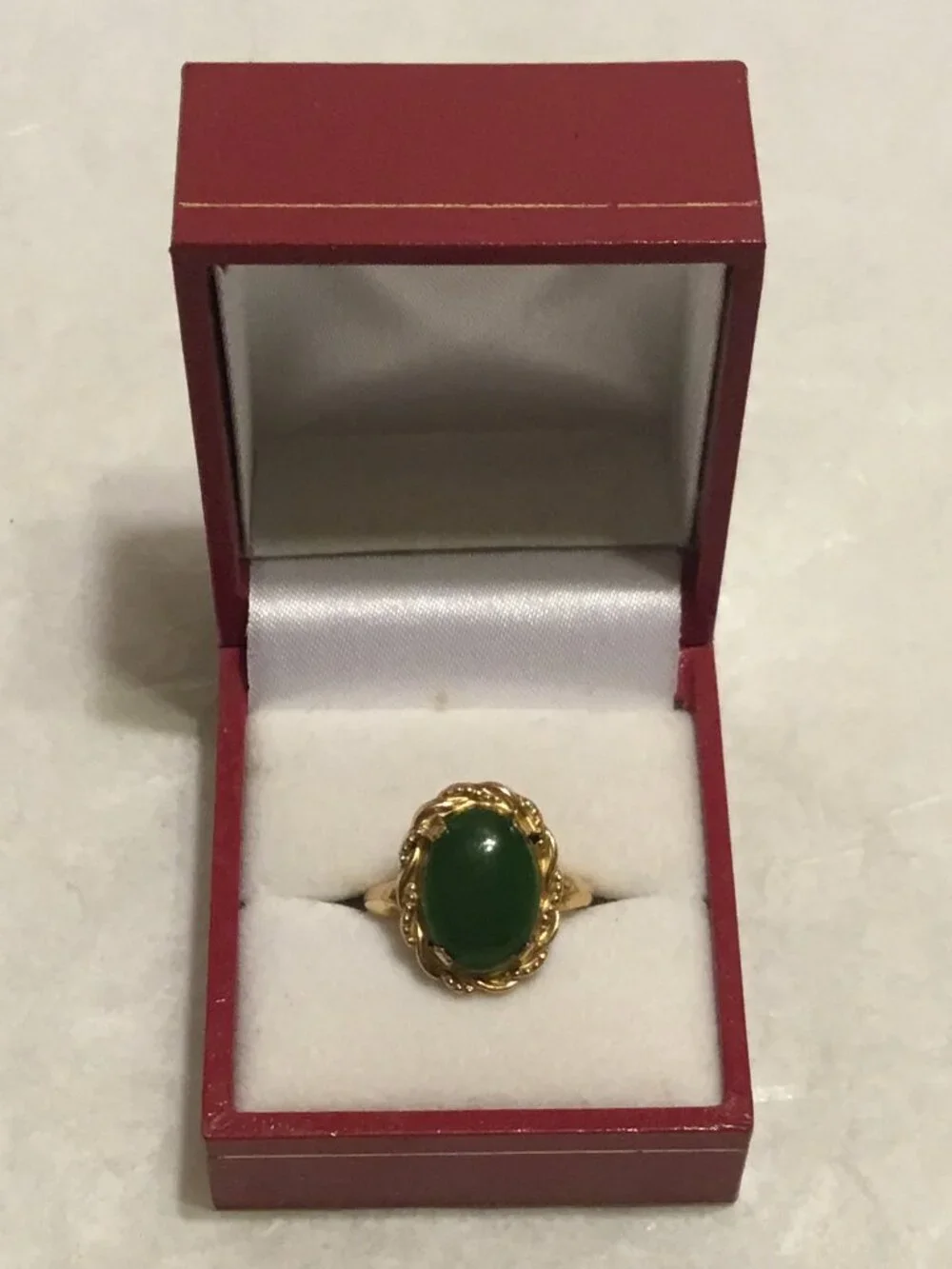Vintage antique 10K gold filled ring with large oval green stone size 7